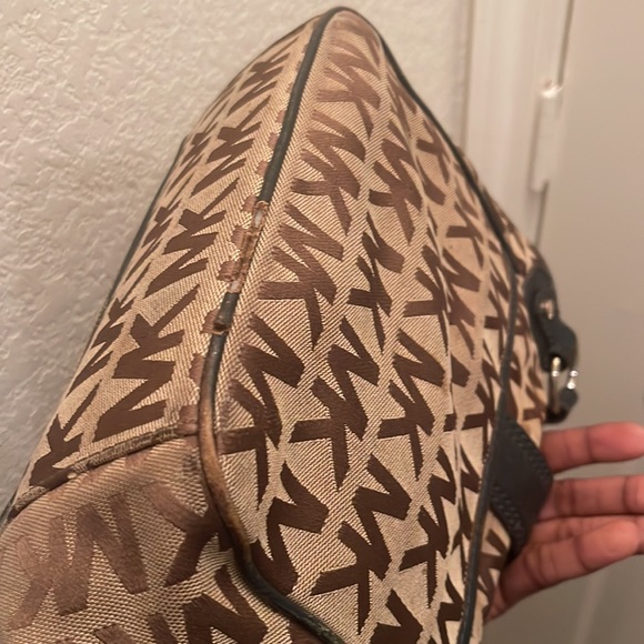 Michael Michael Kors please check all picture of condition - Picture 10 of 16